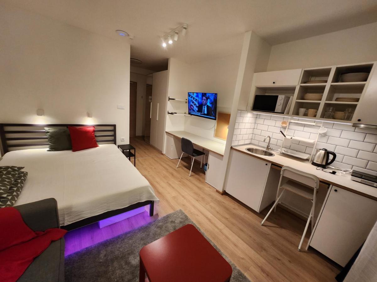 Apartman 18 Aparthotel Debreţin Exterior foto