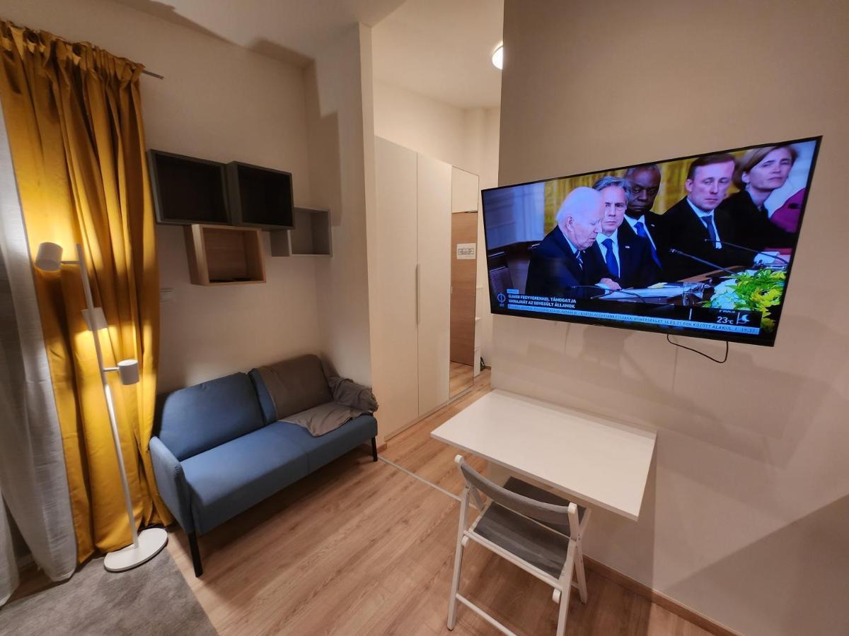 Apartman 18 Aparthotel Debreţin Exterior foto